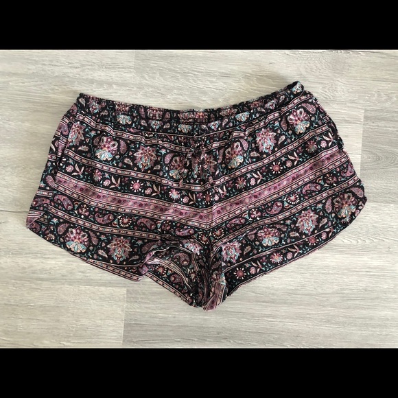 American Eagle Soft Shorts - Picture 2 of 4